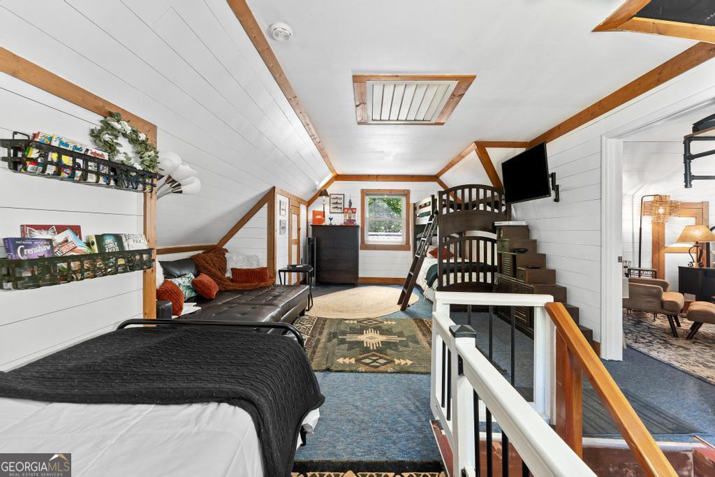 585 John Fleming Road Hartwell, GA 30643 - Photo 21 of 59 a view of entryway and hall with wooden floor