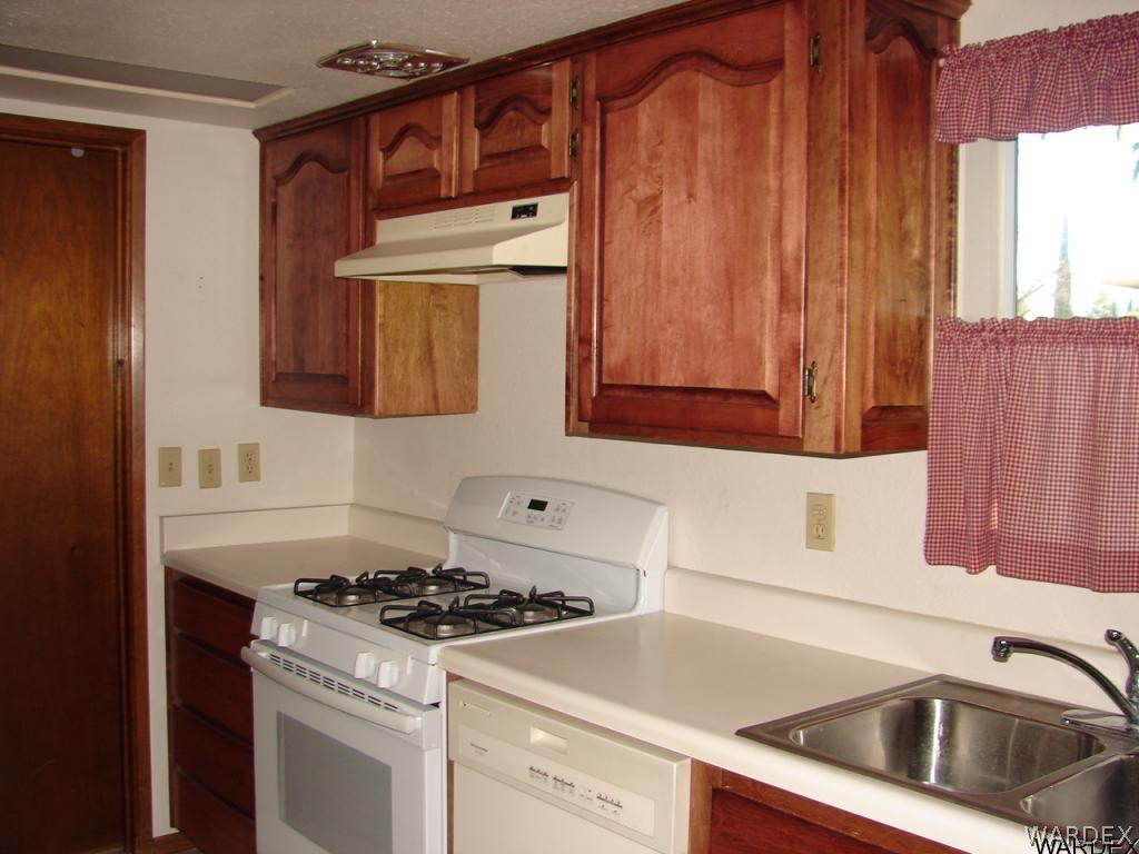 800 Ridgecrest Drive Kingman, AZ 86409 - Photo 10 of 29 Kitchen Sink