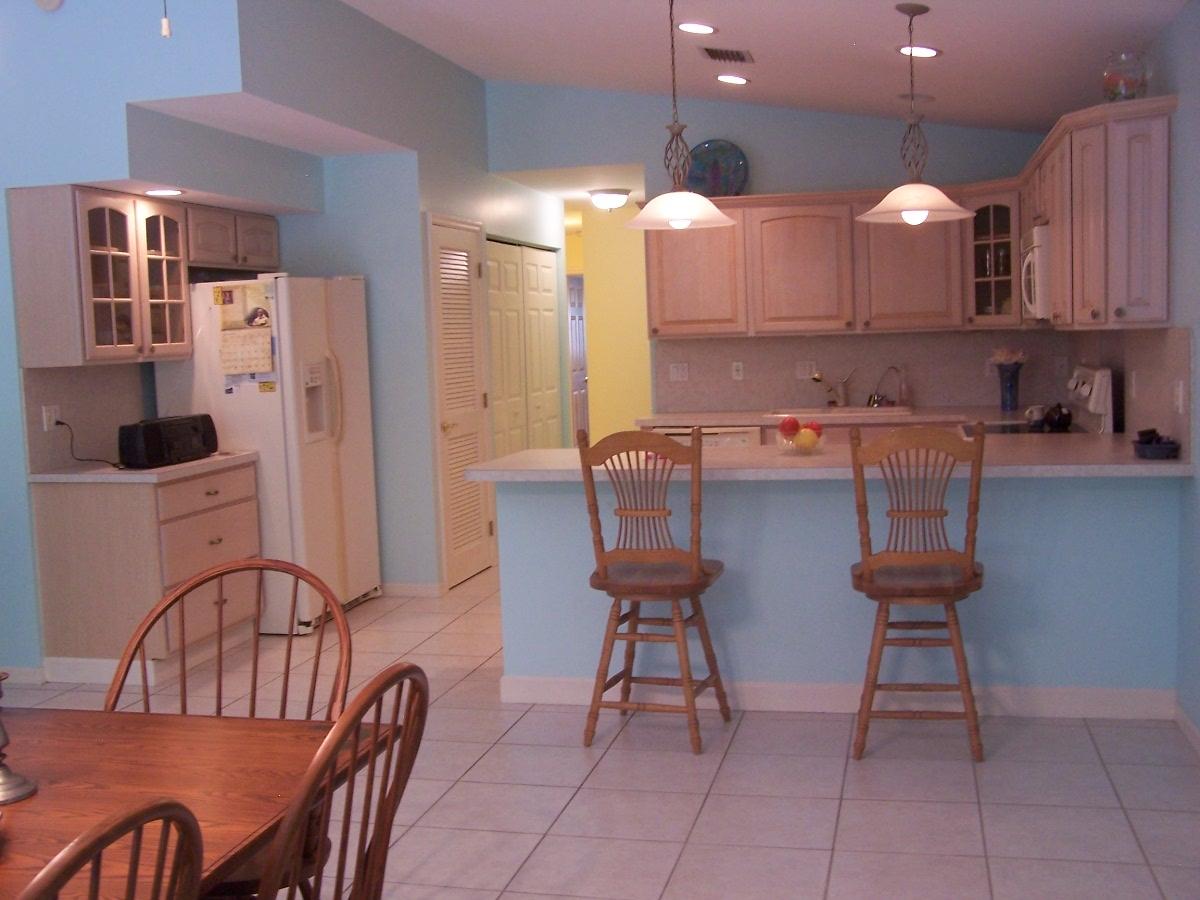 180 8th Street Key Colony Beach, FL 33051 - Photo 21 of 21 Kitchen From Dining 100_4975
