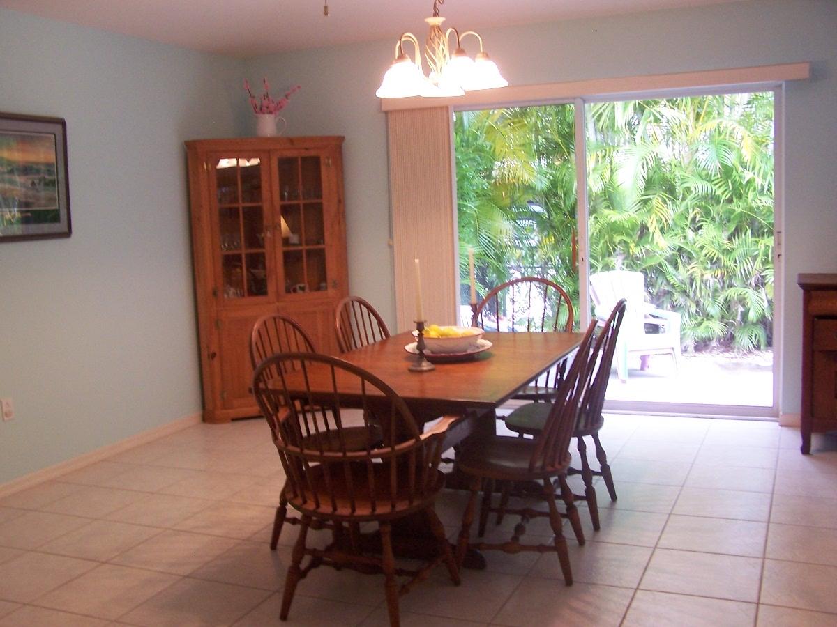 180 8th Street Key Colony Beach, FL 33051 - Photo 5 of 21 Dining Room 100_4960