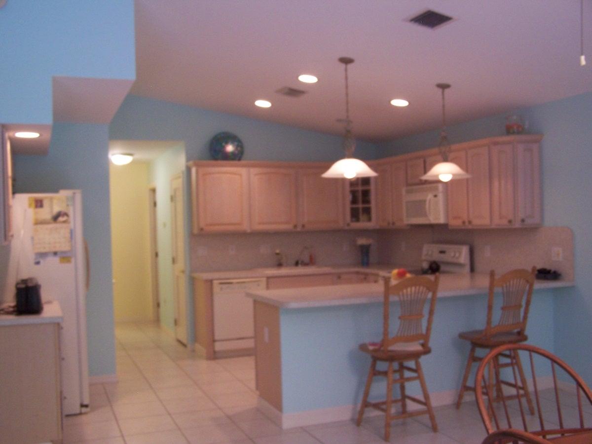 180 8th Street Key Colony Beach, FL 33051 - Photo 6 of 21 Kitchen 100_4961