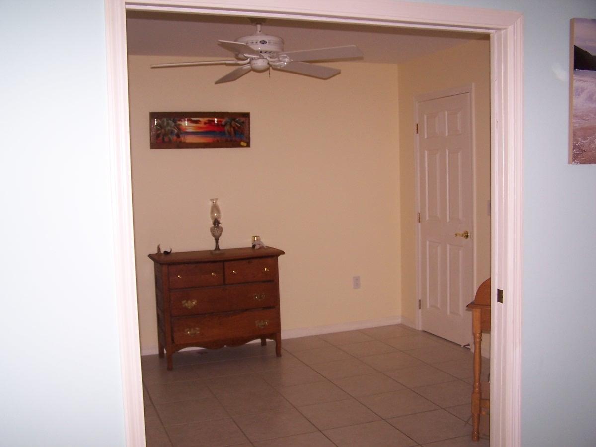 180 8th Street Key Colony Beach, FL 33051 - Photo 7 of 21 Guest Bedroom 2 / Den 100_4956
