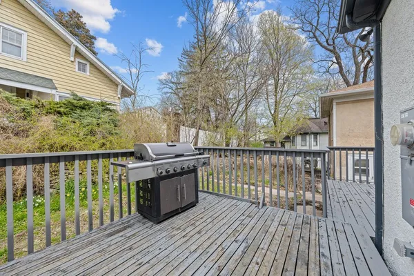 $299,000 | 1200 East 9th Street, Davenport, IA 52803