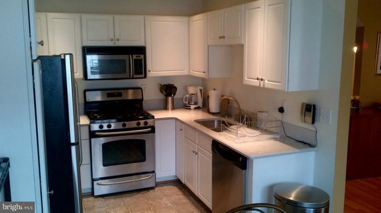 2328 Cold Meadow Way Silver Spring, MD 20906 - Photo 5 of 12 Kitchen