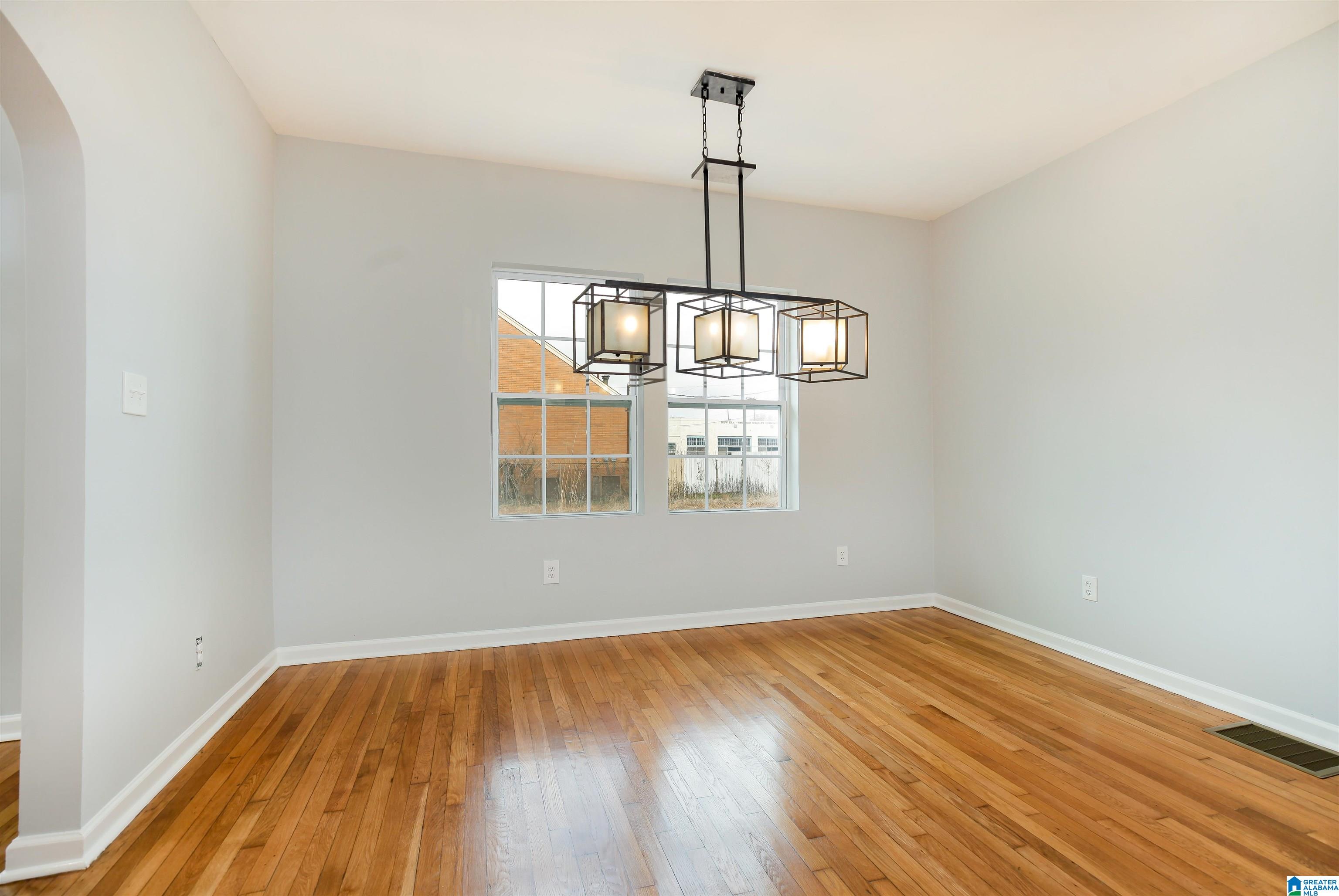 813 1st Street Southwest Birmingham, AL 35211 - Photo 4 of 39