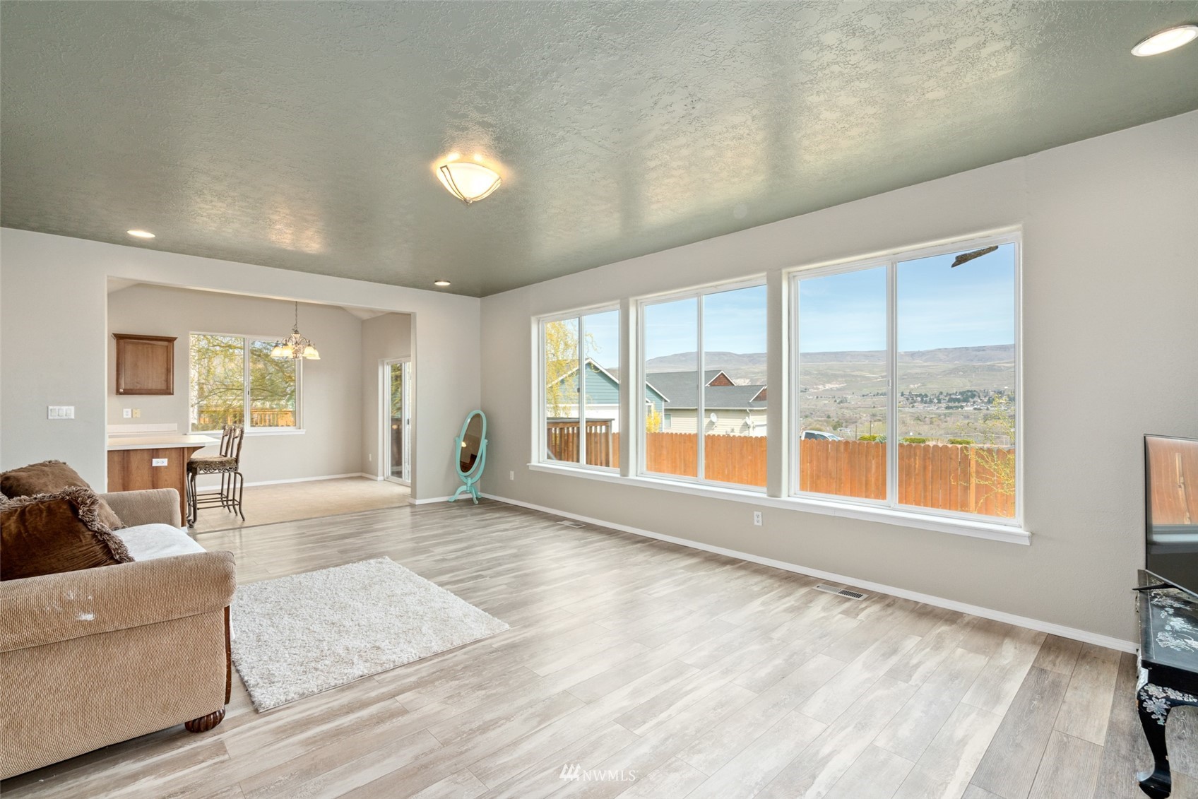 2109 Honeysett Road Wenatchee, WA 98801 - Photo 16 of 33 Gallery Image 16