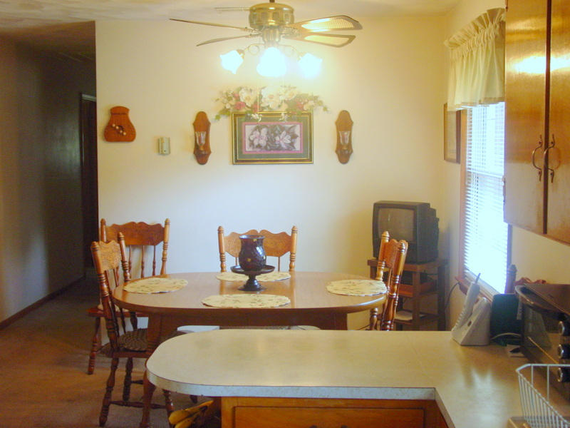 262 Oak Drive Blue Ridge, VA 24064 - Photo 12 of 33 Dining Area