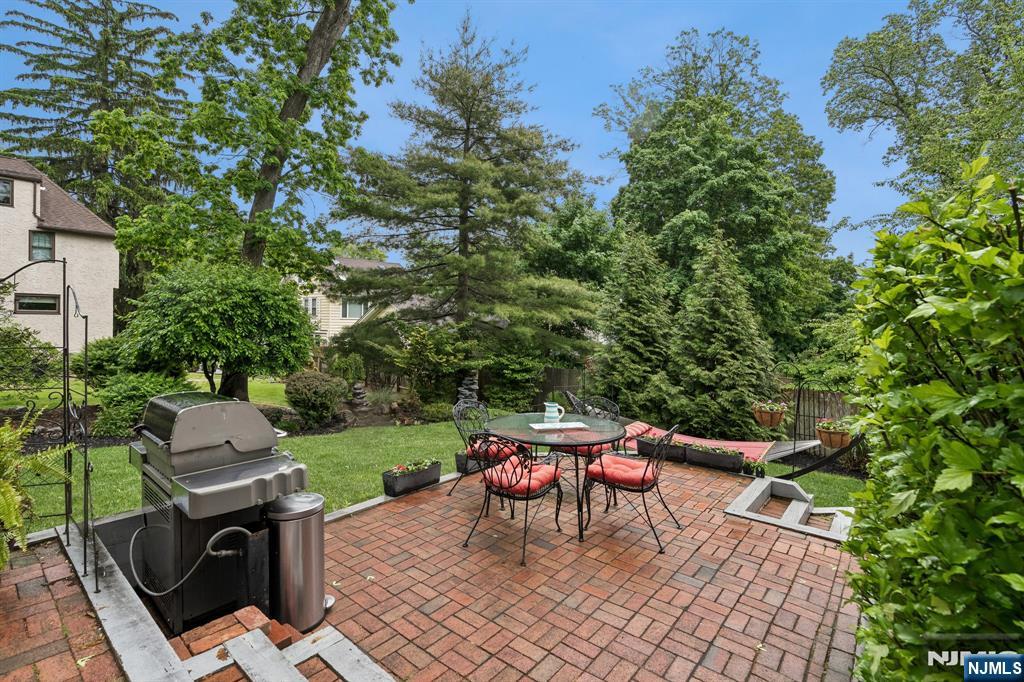 81 Mountain Road Verona, NJ 07044 - Photo 28 of 31
