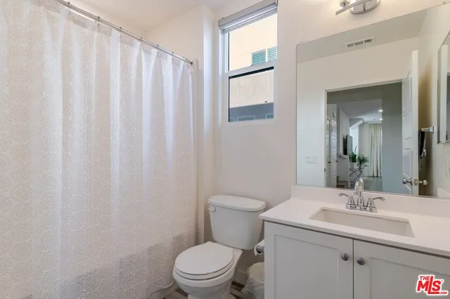 $725,000 | 12807 Watt Lane, Unit D, Sylmar, CA 91342