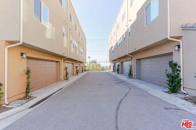 $725,000 | 12807 Watt Lane, Unit D, Sylmar, CA 91342