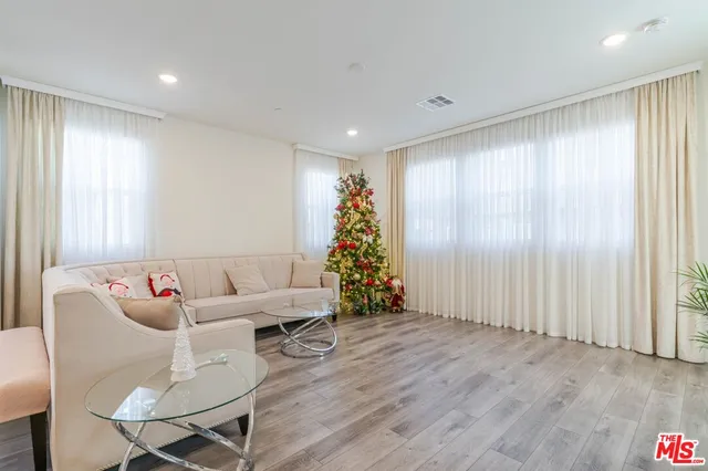 $725,000 | 12807 Watt Lane, Unit D, Sylmar, CA 91342