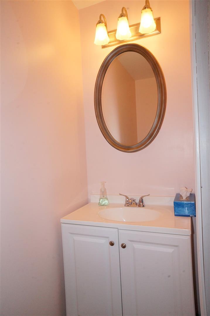 810 Briarcliff Road Jackson, MI 49203 - Photo 17 of 31 .