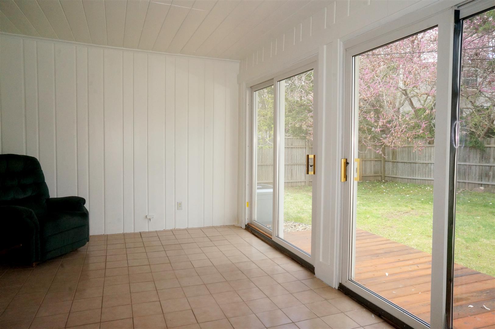 810 Briarcliff Road Jackson, MI 49203 - Photo 21 of 31 .