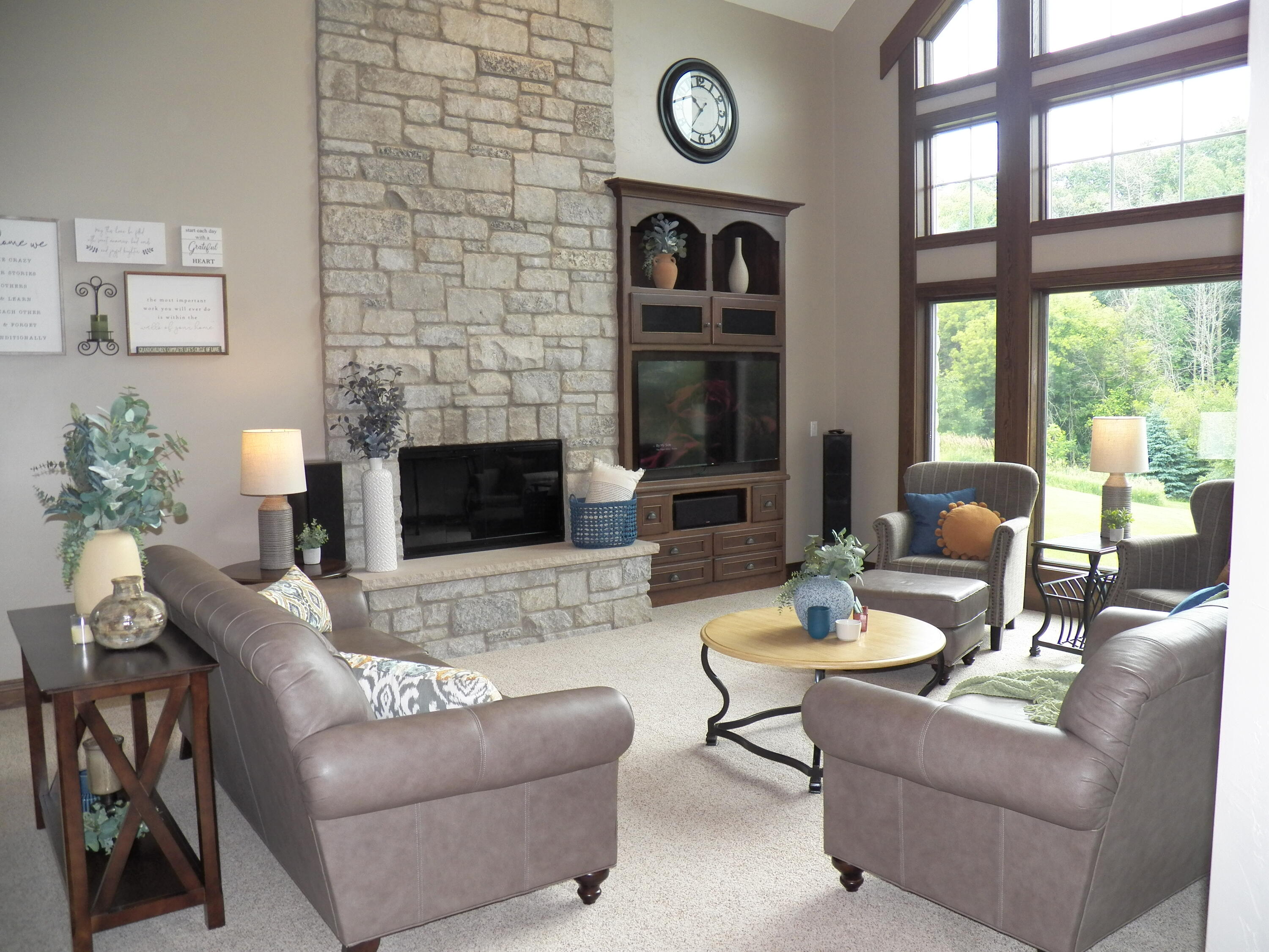 11105 Meadow Ridge Road Whitelaw, WI 54247 - Photo 4 of 126 Great Room View 1