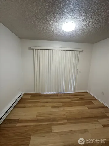 $2,500 | 14133 Northeast 7th Place, Unit 3, Bellevue, WA 98007