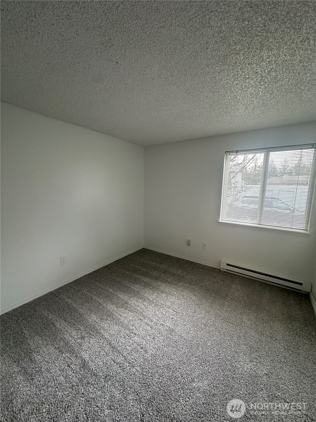 14133 Northeast 7th Place, Unit 3 Bellevue, WA 98007 - Photo 6 of 8