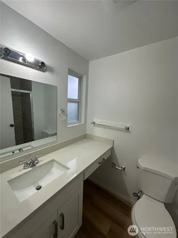 $2,500 | 14133 Northeast 7th Place, Unit 3, Bellevue, WA 98007