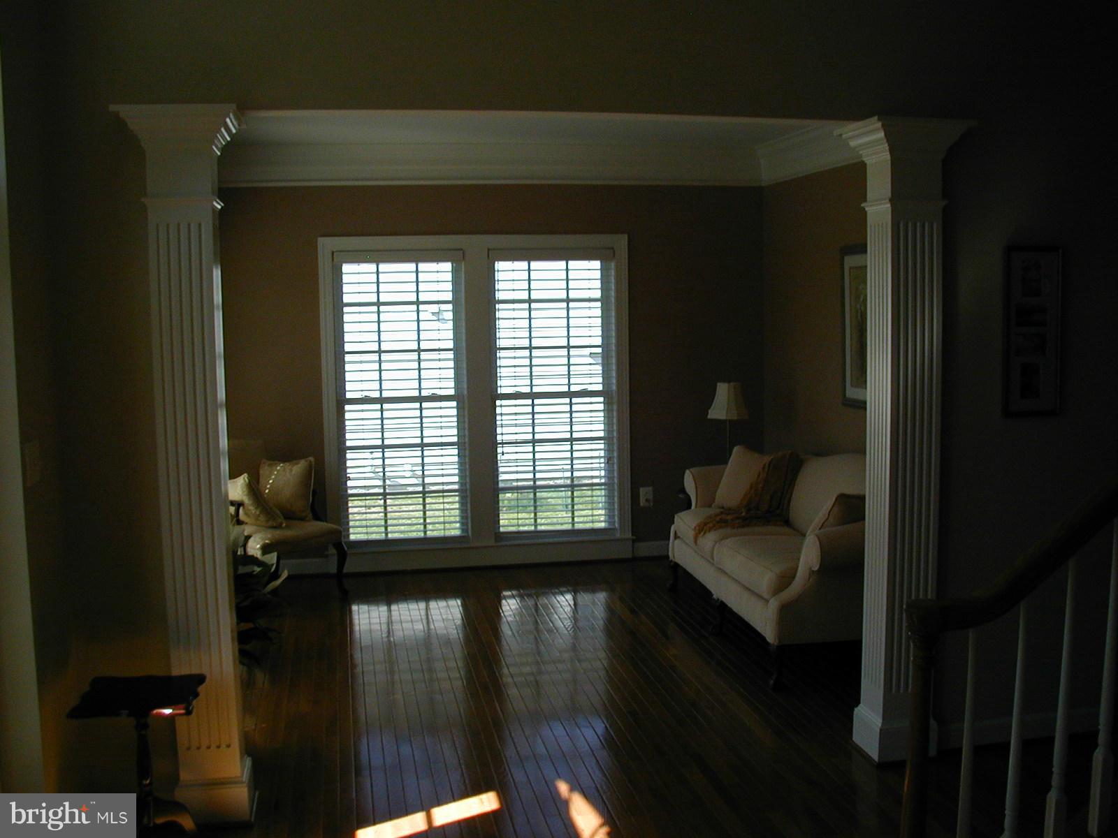 13941 Alderton Road Silver Spring, MD 20906 - Photo 7 of 28 Living Room