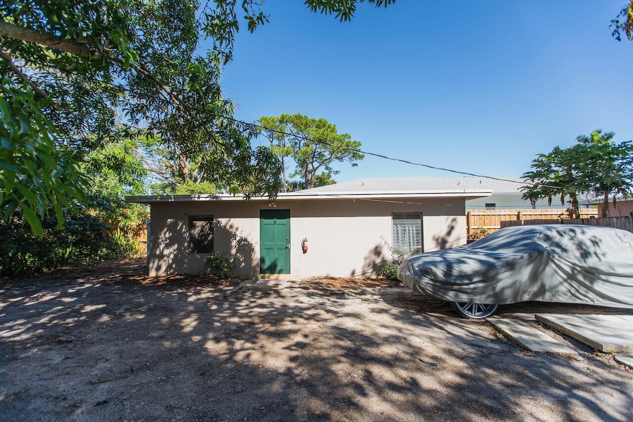 819 Rudolph Road Lake Worth, FL 33461 - Photo 39 of 51 1 - 10