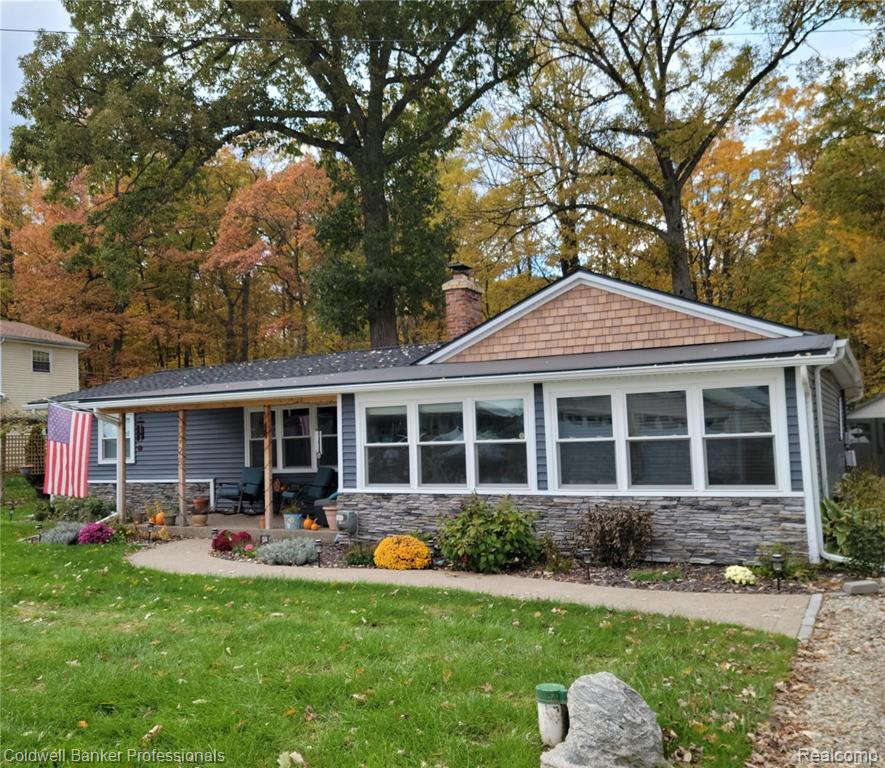 3928 Hunt Road Lapeer, MI 48446 - Photo 1 of 41