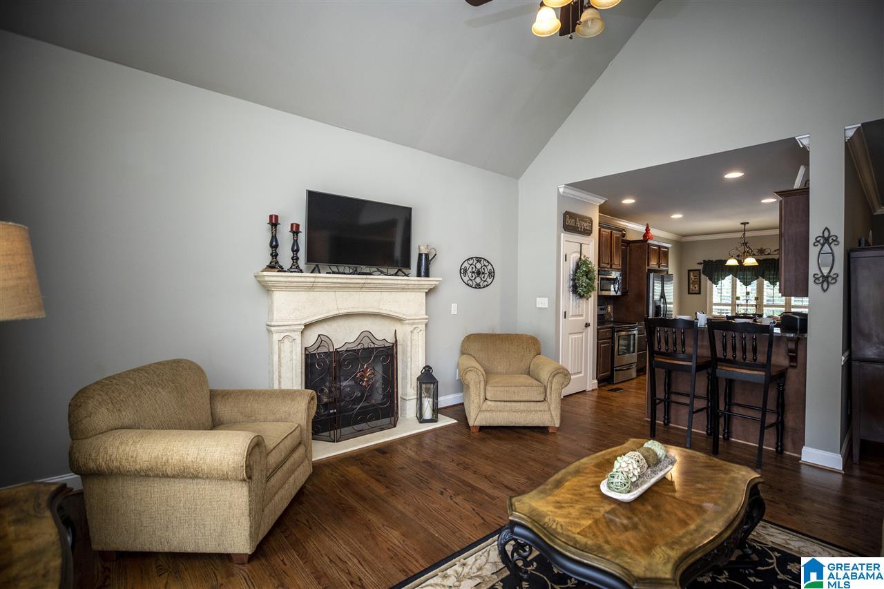 960 Haddington Dale Pelham, AL 35124 - Photo 4 of 46