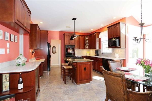 159 Robert Road Marlborough, MA 01752 - Photo 8 of 30 Gallery Image 8