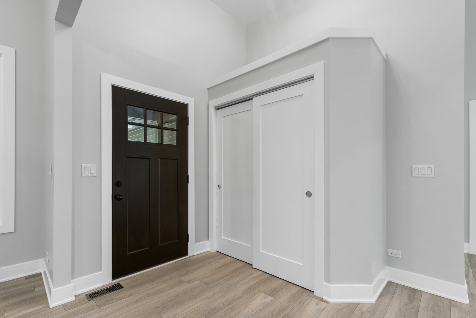 38623 Konen Avenue Spring Grove, IL 60081 - Photo 2 of 40