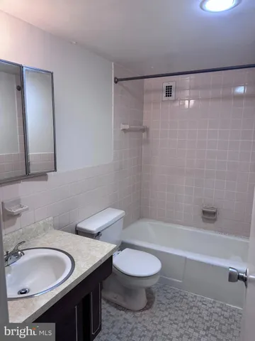 $100,000 | 1111 University Boulevard West, Unit 402, Silver Spring, MD 20902