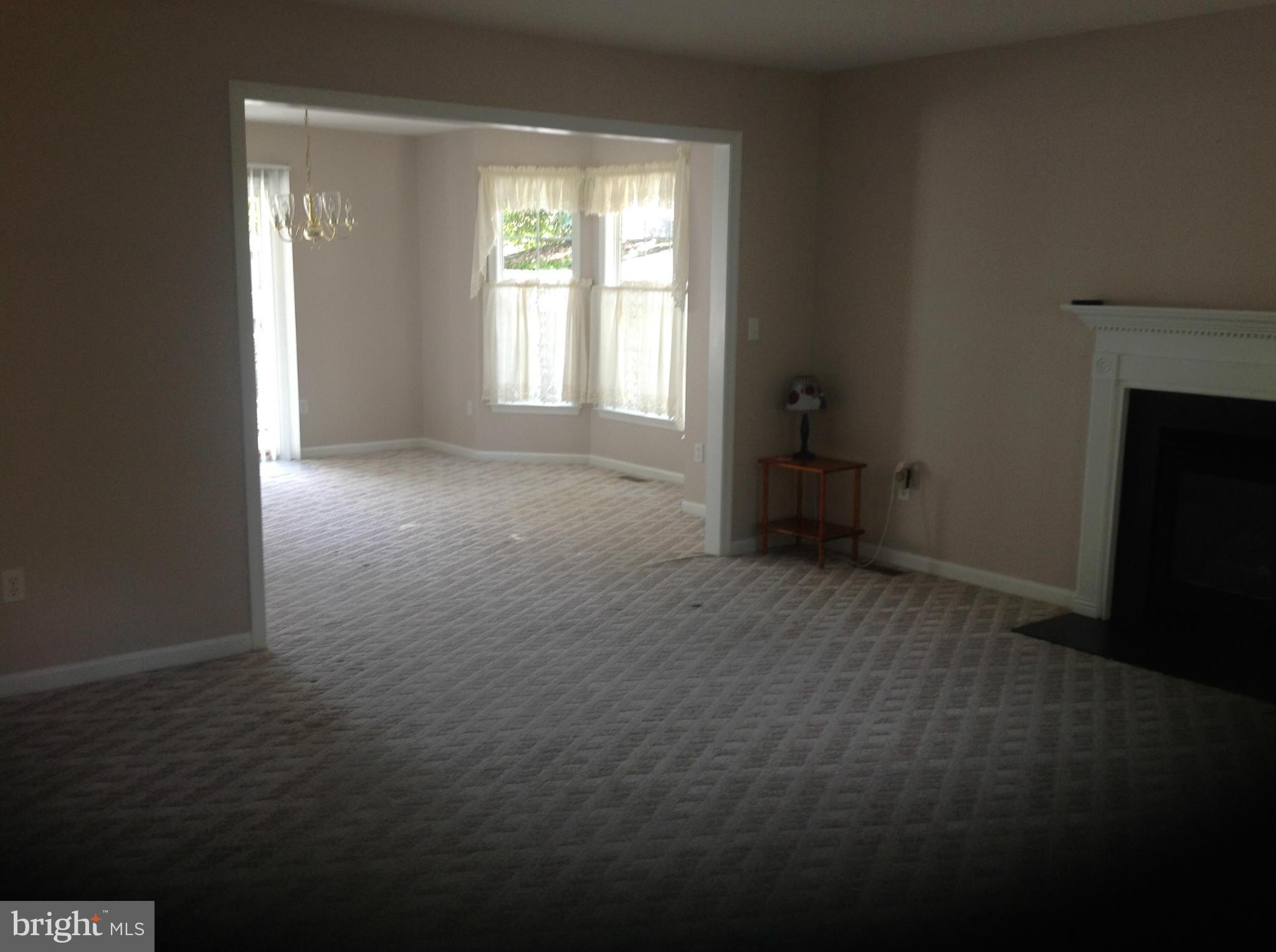 575 Manor Road Severna Park, MD 21146 - Photo 7 of 16 Living Room