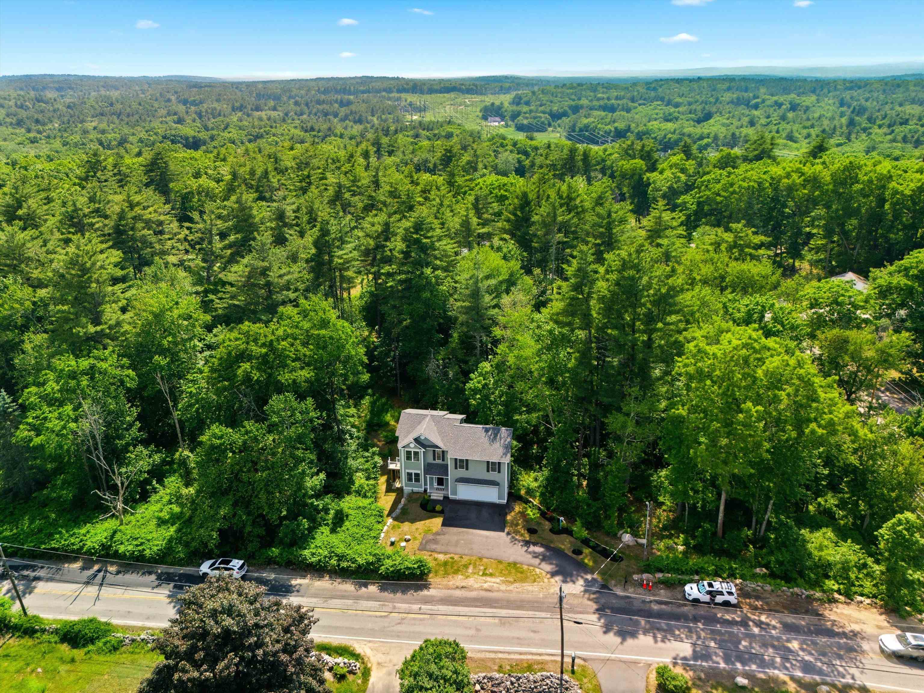 57 Hardy Road Londonderry, NH 03053 - Photo 5 of 53