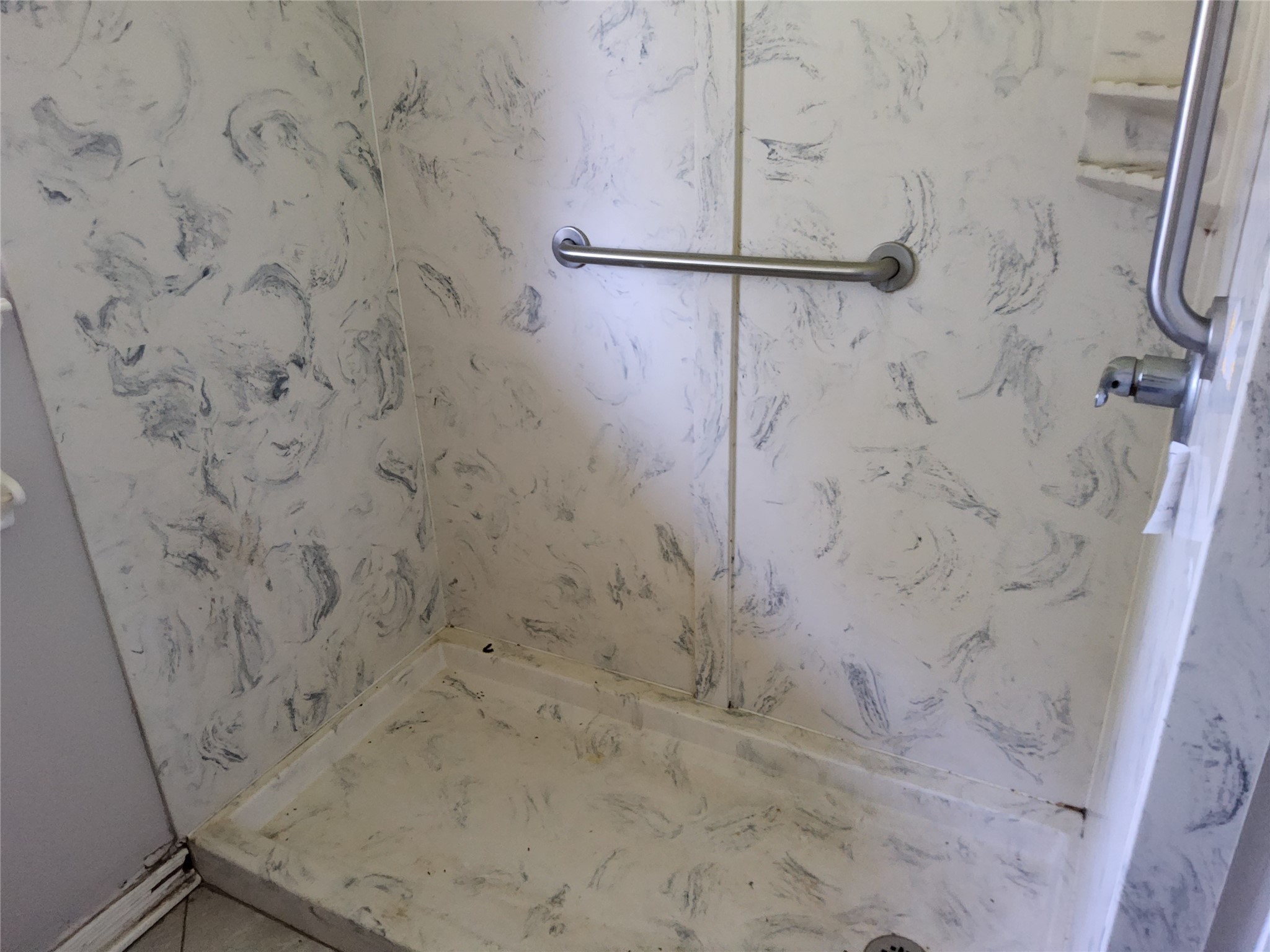701 Sherrill Street West Orange, TX 77630 - Photo 9 of 16