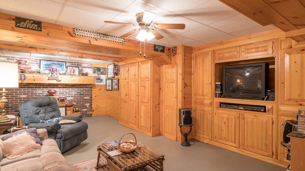 365 Leadmine Road Sturbridge, MA 01566 - Photo 25 of 30