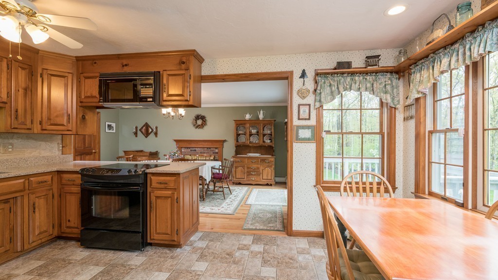 365 Leadmine Road Sturbridge, MA 01566 - Photo 10 of 30