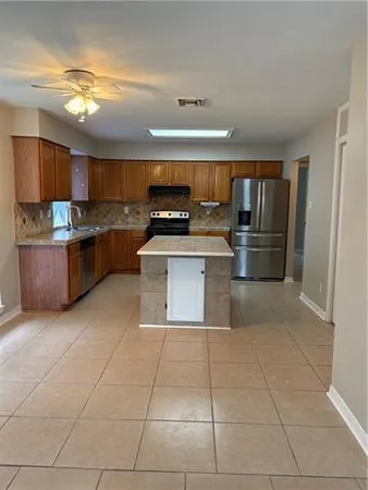 $2,400 | 250 Cross Gates Boulevard, Slidell, LA 70461