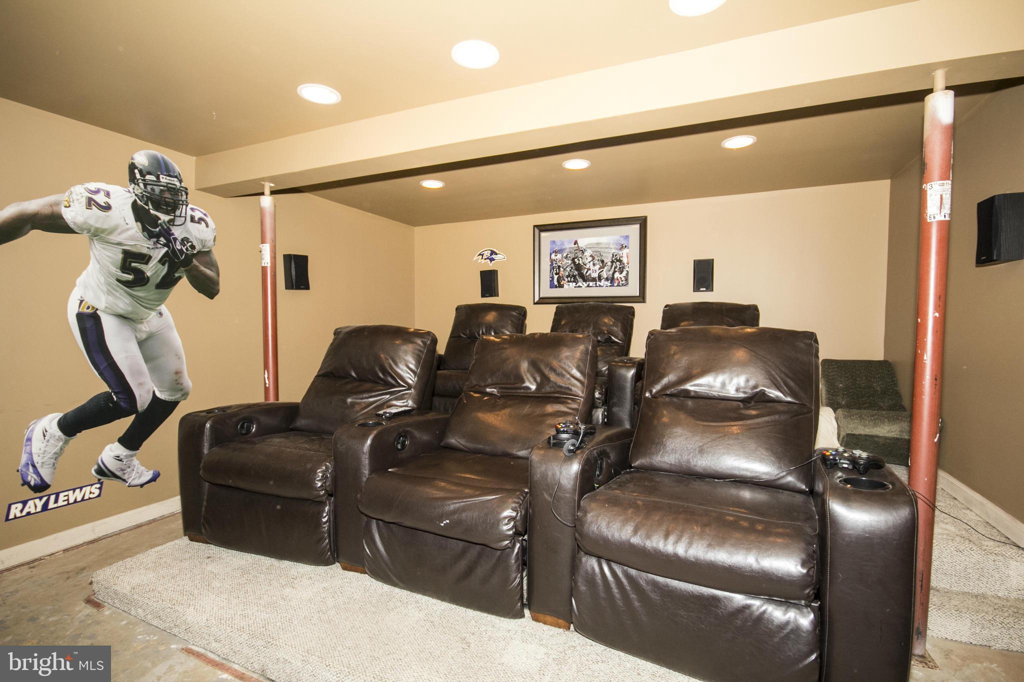 5024 Kemp Road Reisterstown, MD 21136 - Photo 22 of 30 a living room with furniture