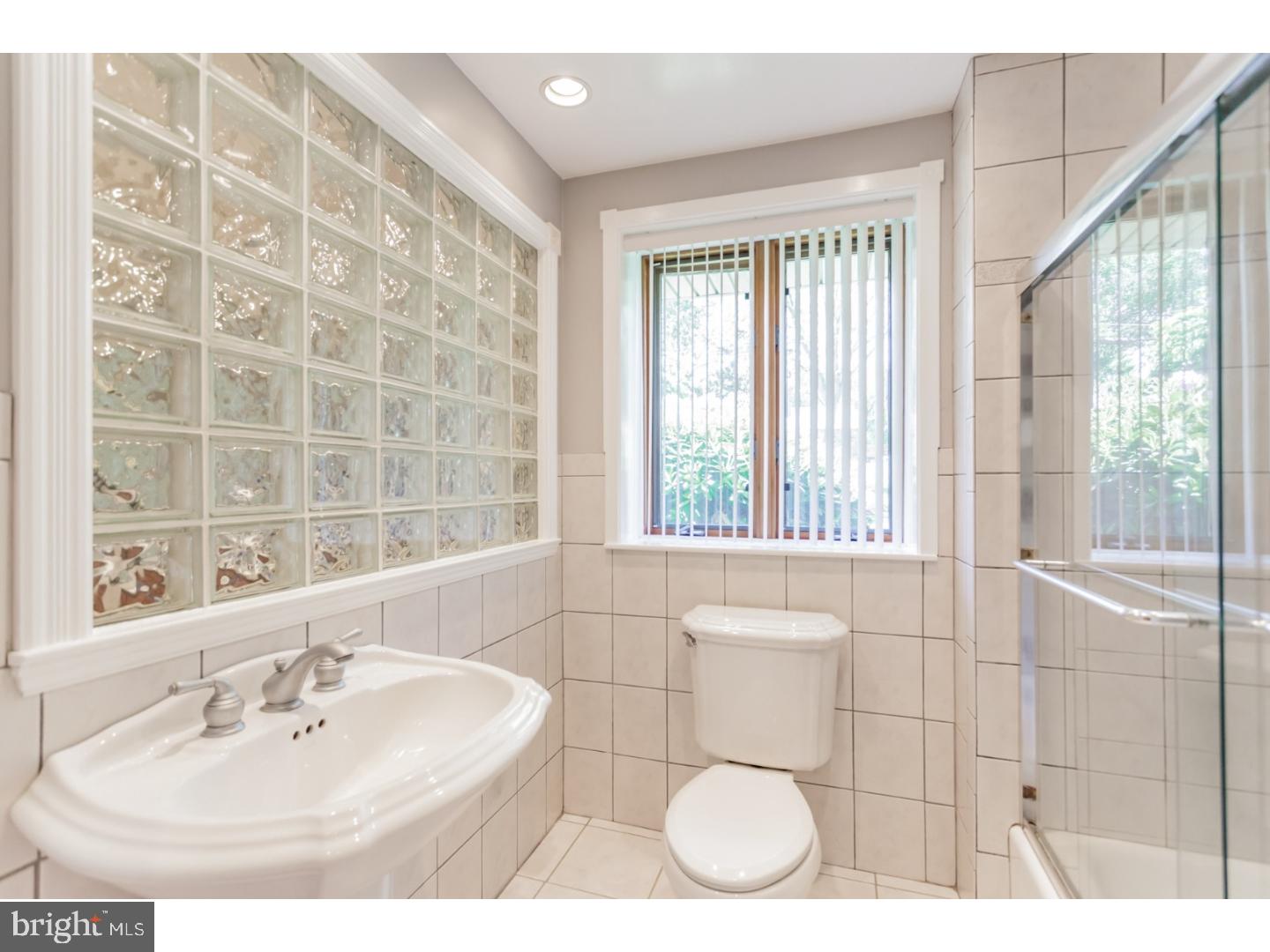 1000 Welsh Road Philadelphia, PA 19115 - Photo 16 of 25 Master Bathroom