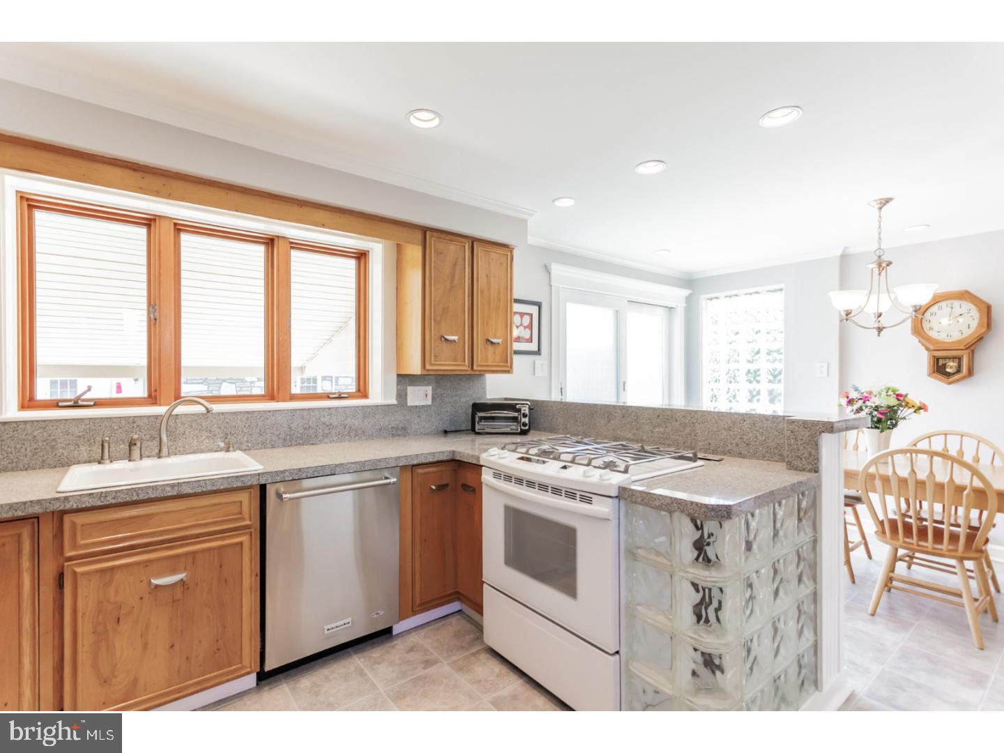 1000 Welsh Road Philadelphia, PA 19115 - Photo 7 of 25 Kitchen