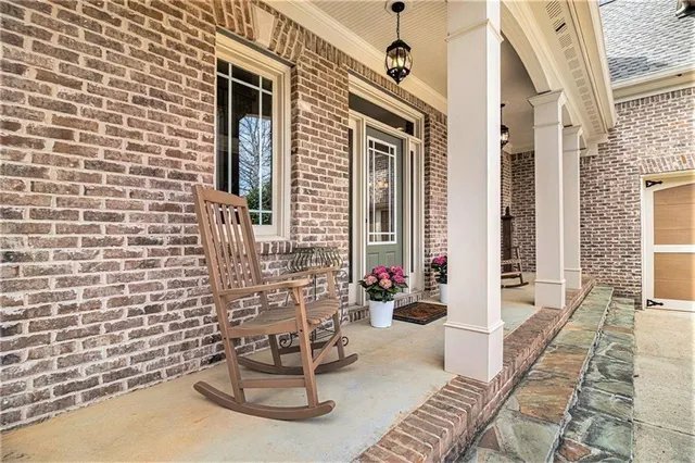 a view of a entryway of the house