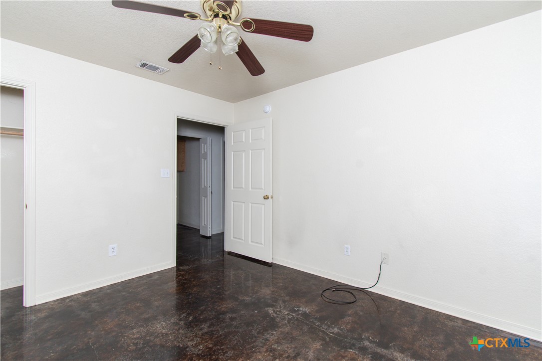 1611 Ute Trail, Unit B Harker Heights, TX 76548 - Photo 9 of 19 a view of an empty room