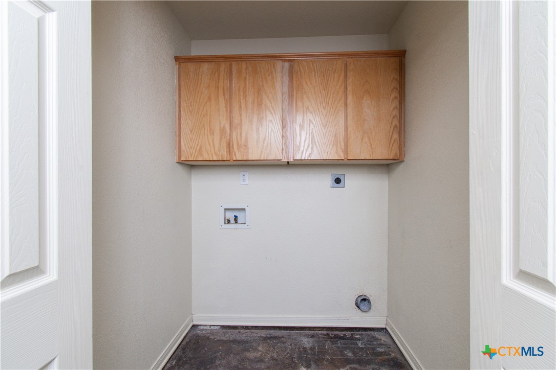 1611 Ute Trail, Unit B Harker Heights, TX 76548 - Photo 10 of 19 a view of door