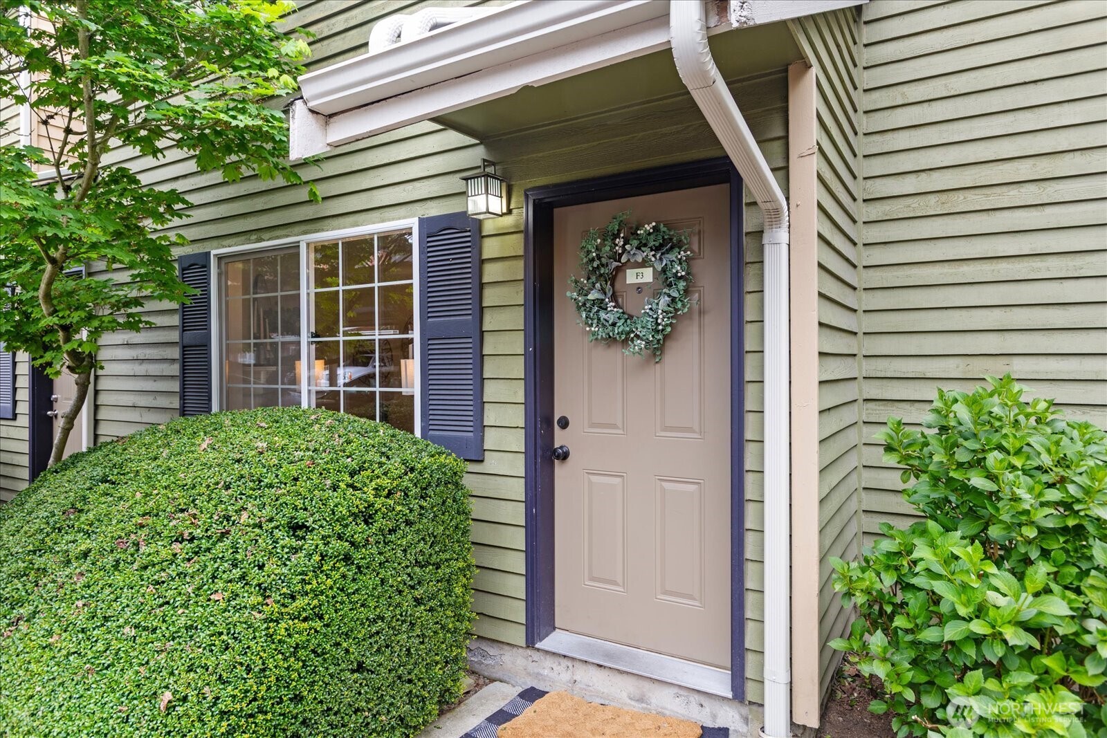 412 Center Road, Unit F3 Everett, WA 98204 - Photo 2 of 27