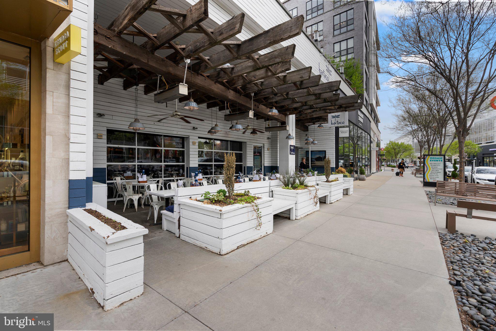 2924 Hunter Road Fairfax, VA 22031 - Photo 61 of 79 Restaurants