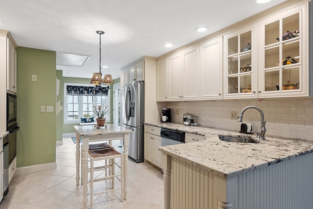 615 Reservoir Road Lunenburg, MA 01462 - Photo 17 of 42 Gallery Image 17