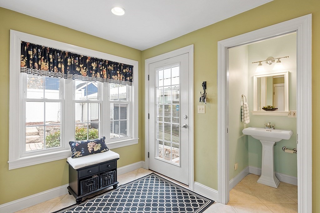 615 Reservoir Road Lunenburg, MA 01462 - Photo 24 of 42 Gallery Image 24