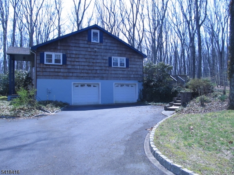 10 Hendrickson Drive Cream Ridge, NJ 08514 - Photo 4 of 12