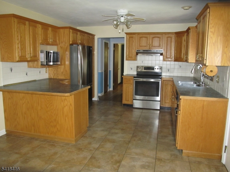 10 Hendrickson Drive Cream Ridge, NJ 08514 - Photo 5 of 12