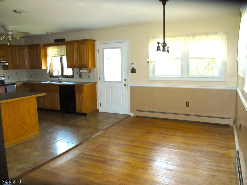 10 Hendrickson Drive Cream Ridge, NJ 08514 - Photo 6 of 12