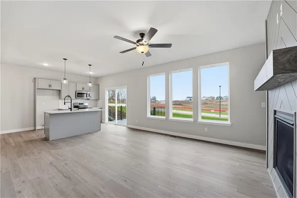 $376,420 | 3069 Northwest 96th Terrace, Kansas City, MO 64154