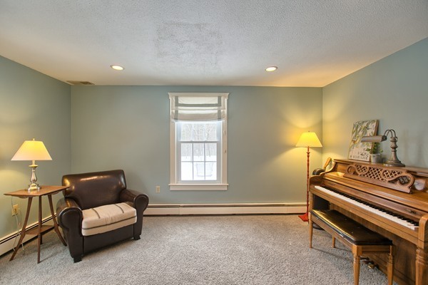 22 Boxborough Road Littleton, MA 01460 - Photo 13 of 23 Gallery Image 13