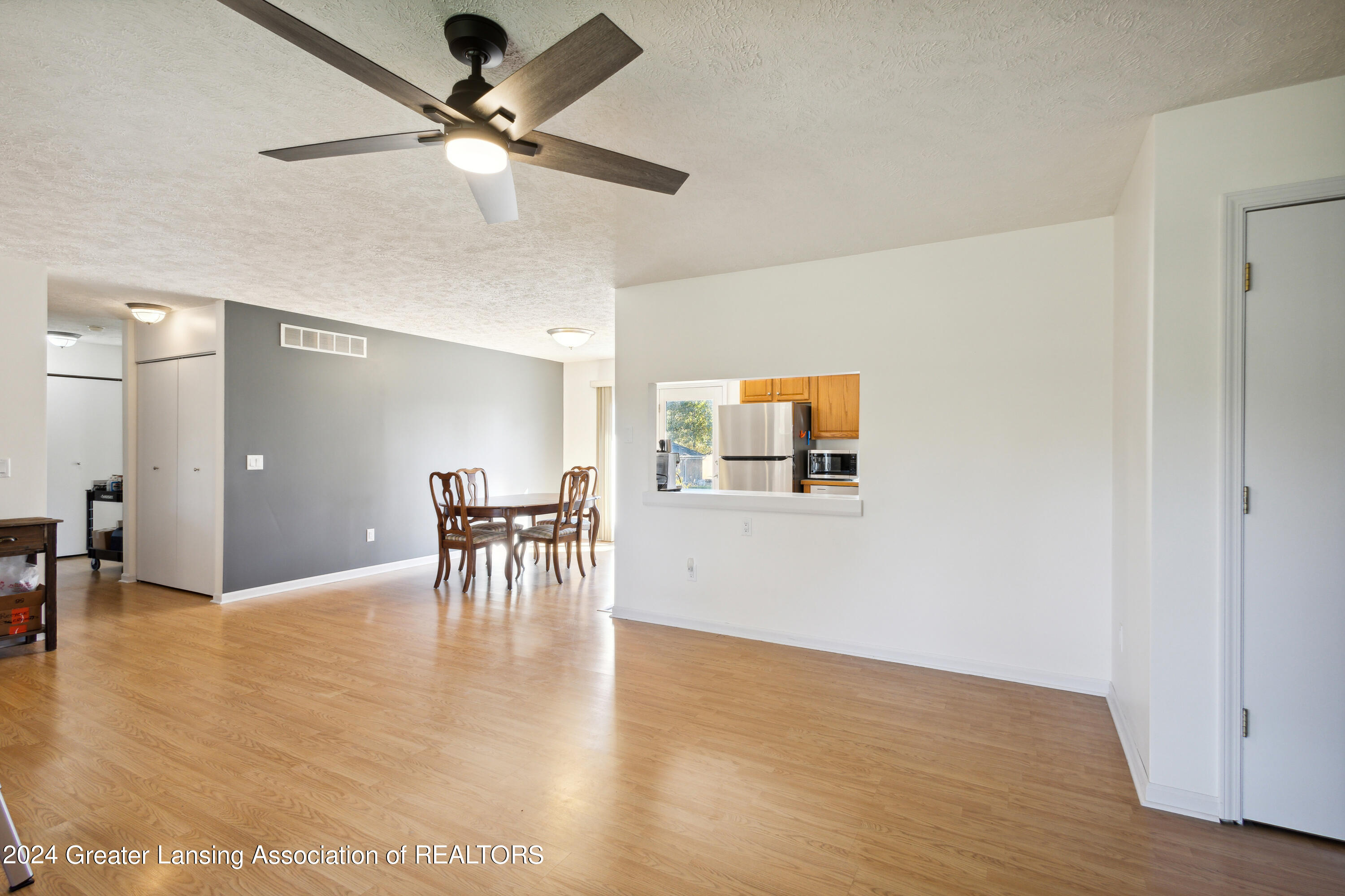 6845 Wilson Road Eaton Rapids, MI 48827 - Photo 8 of 52 Living and Dining Room
